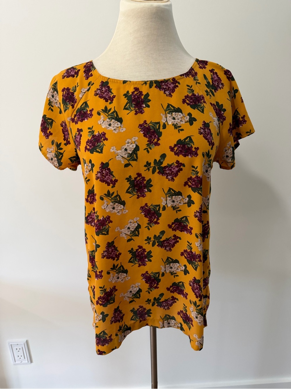 Loft Outlet Floral Scoop Neck Short Sleeve Top - Mustard